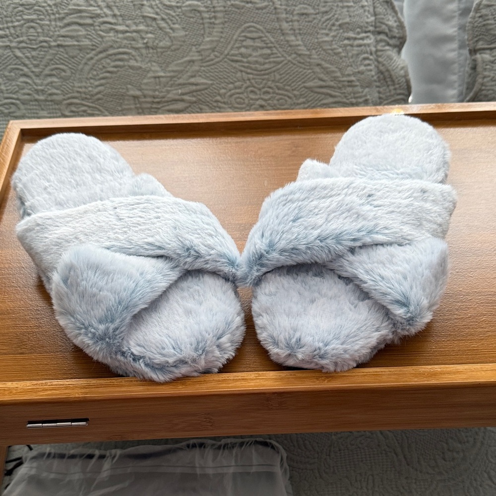 CLEARANCE FamiPort Cross Band Slippers Fuzzy Slippers